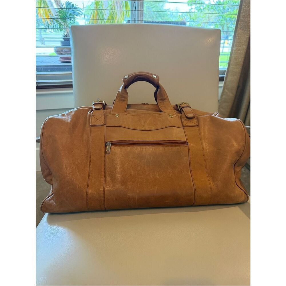 Boulder Ridge Classic Tan Leather Duffel Bag with  Zip Pocket shoulder strap